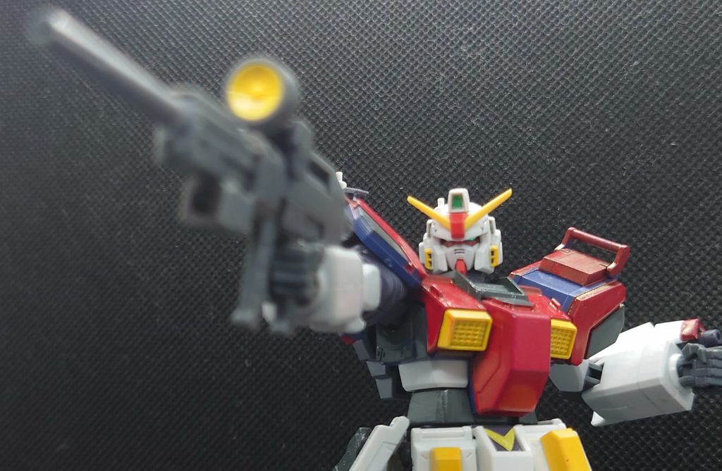 ビームライフルはRX-78-2が使用していたものの改良型