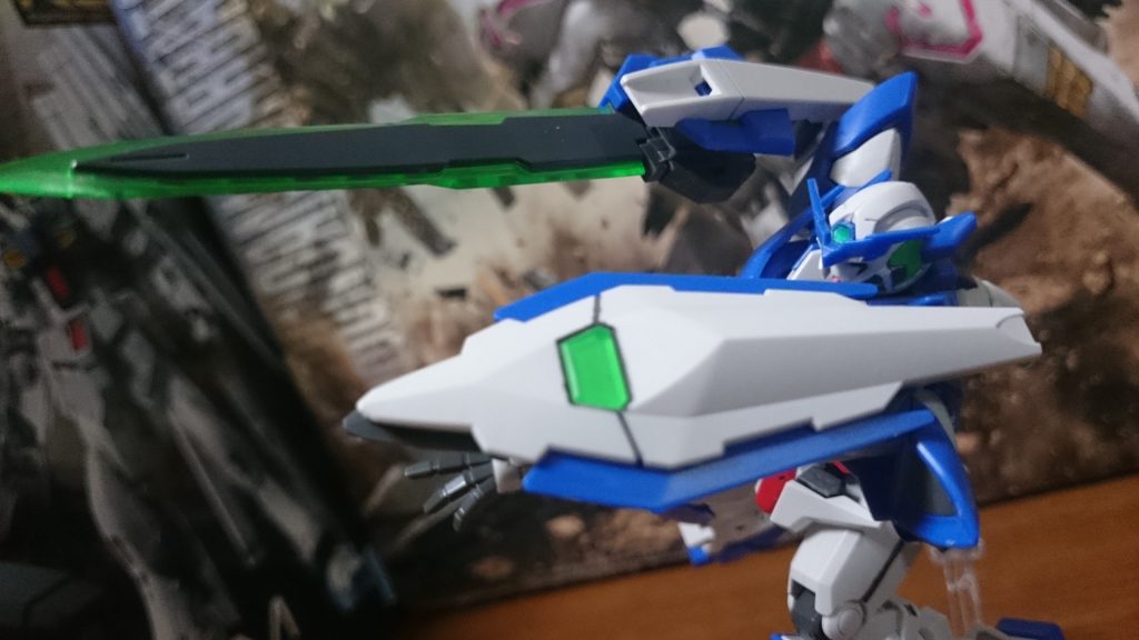MGを塗装の参考にレビューをいくつか見て回ったっスけど、HG色足りなさすぎ…?まぁ、10年以上前のキットだからしゃーなしなところはあるんスけど