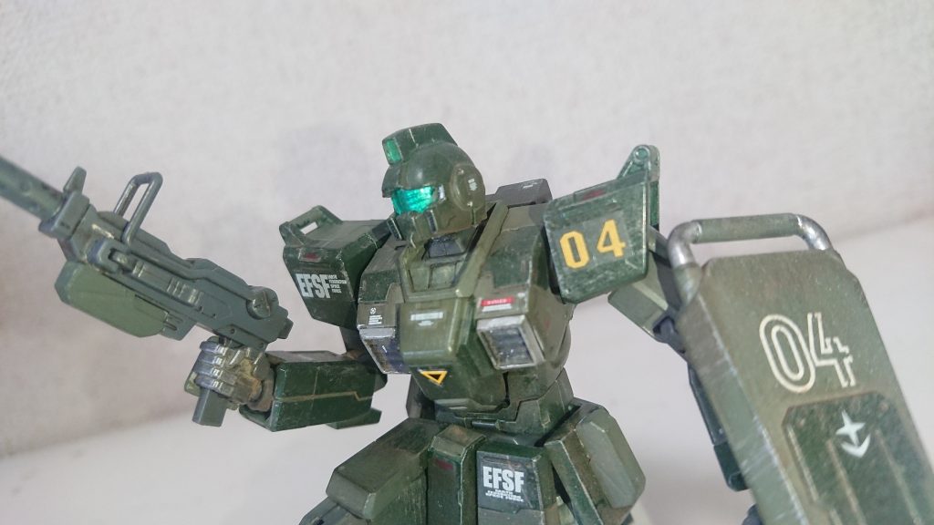 スムーズな可動を目指す為に首を1mm延長し上を向きやすくしています