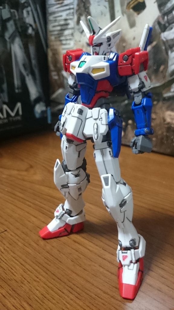 肩といい、足の溝といい、今後の商品展開が期待出来るっスねぇ。