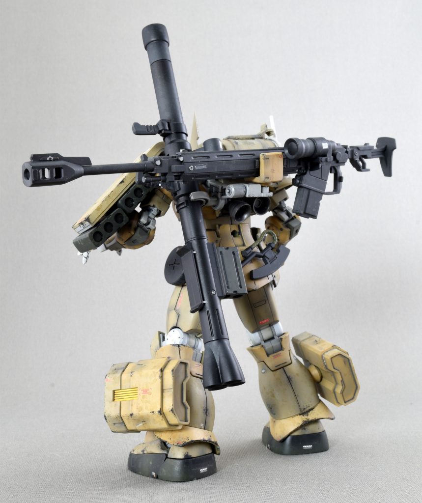 ORIGINの映像見る限り､ザクⅡとそこまで性能差がないように感じる…。むしろ外部動力パイプがない分こっちのほうが強そう。