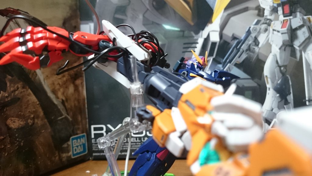 ゼルトザームの右腕が触手ごと引き千切られる！