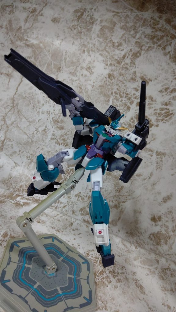 最後はフルウエポンバースト的な。
スミイレもしてないガンダムマーカーでちょっとだけ色を変えただけのヴィートルーガンダムでした。