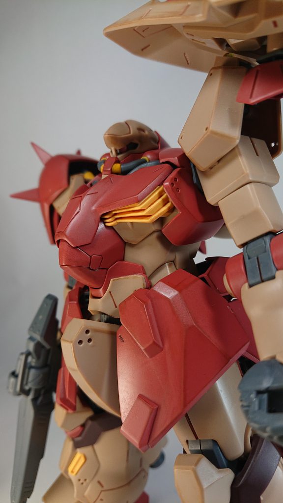 アチコチの丸モールド全部穴を空けてます。