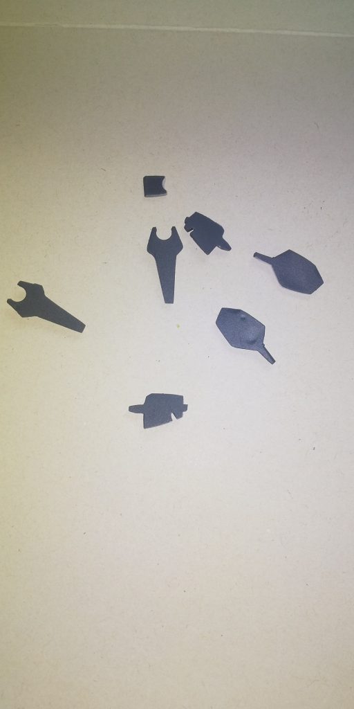 捨てサフの状態で ヒケが目立ちましたのでヤスって調整後はめ込み接着しています