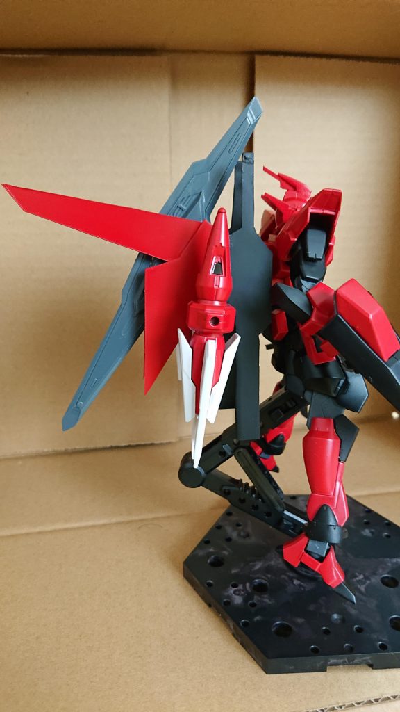 テールスタビライザーにはヴェイガン機と同様の光波推進システムか搭載されている。2種類のスラスターを搭載することにより高い起動性を持つ。
(背負いものが多いせいで自立はほぼ不可能)
