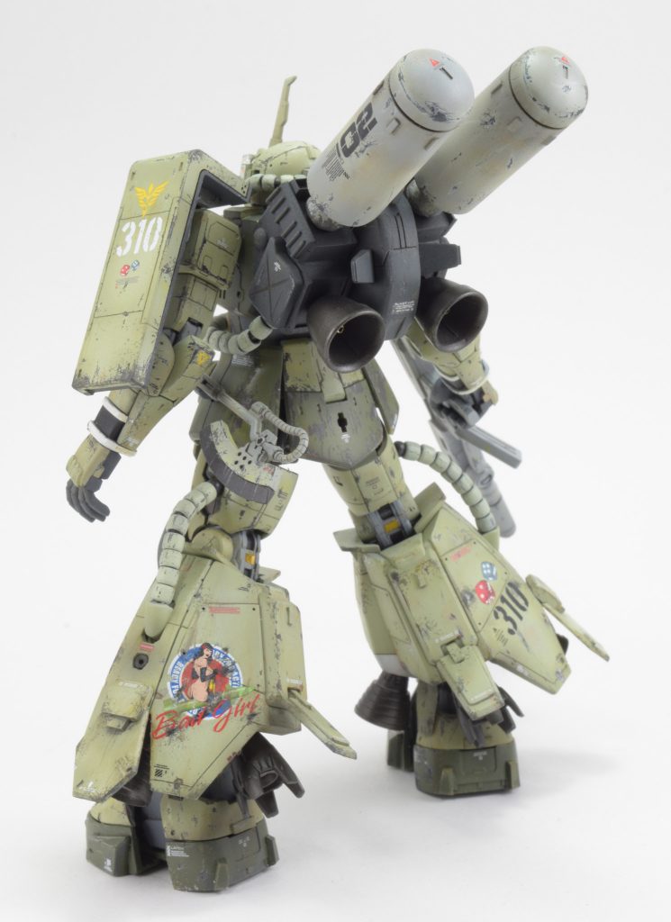 ノーズアートにセクシーお姉ちゃん。未来のノーズアートはこんなバタ臭い感じじゃなくて萌キャラなんだろうけど…なのか?