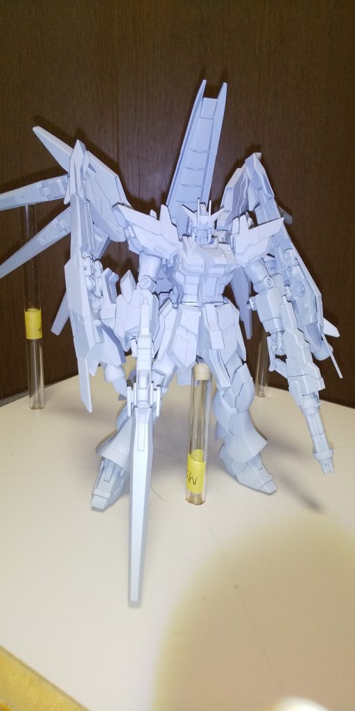 Hi-νブレイブアメイジング。マンガ内で登場したアメイジングレヴを両腕装備状態に出来るようにしました。