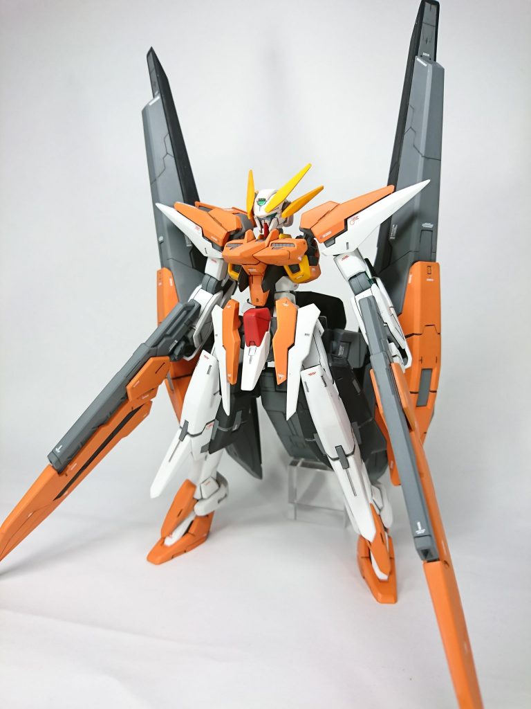 正面
先端はプラ板を貼ってシャープ化してます
腕の一部をケルディムと交換してます