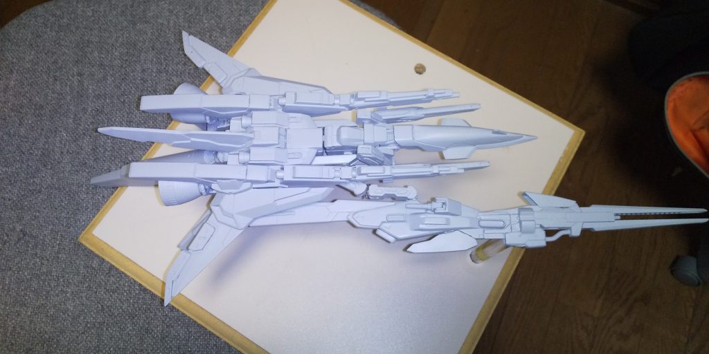 上面。ランチャーのはみ出し具合がよくわかる・・・。