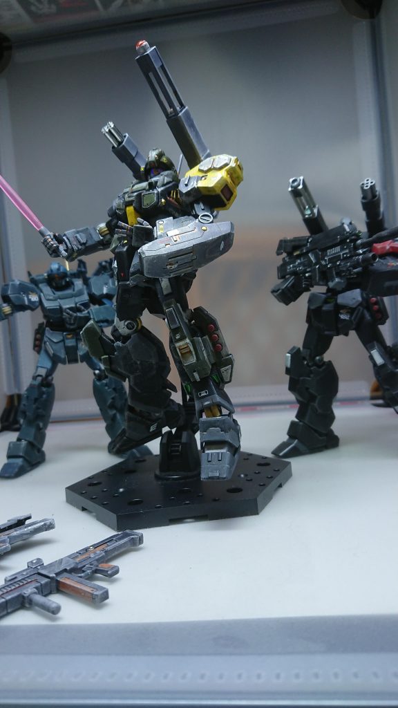 スリーショット。カッコいい(⌒‐⌒)
後ろ二人は、以前投稿してます。
ジオラマ編でもジェスタキャノン投稿してます。
よかったら、そちらもご覧下さい