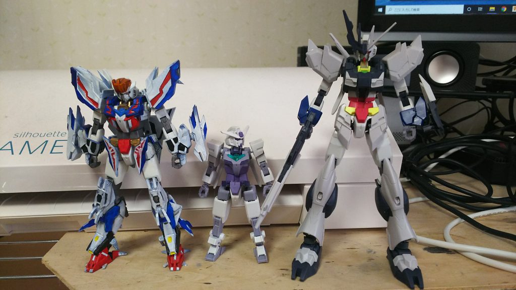 そして、他のアーマーと、足の延長をしているので、ドッキングすると通常のνガンダム並みの大きさになりますね。