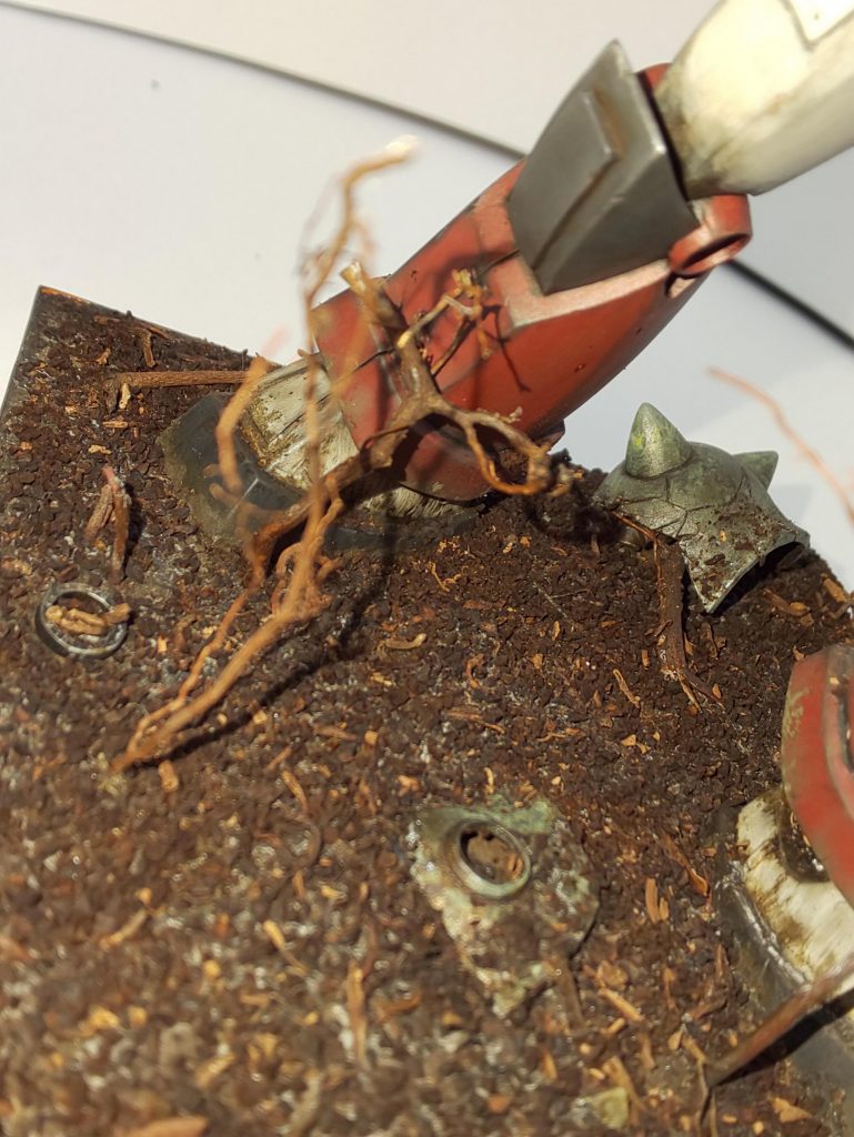 焦げた大地に文字通り木端微塵となった木々が無惨な姿をさらし、敗軍の巨人兵の残骸も それらと同じ屈辱と悲哀をまとい、その先の時代を知る者は ここにはいない。