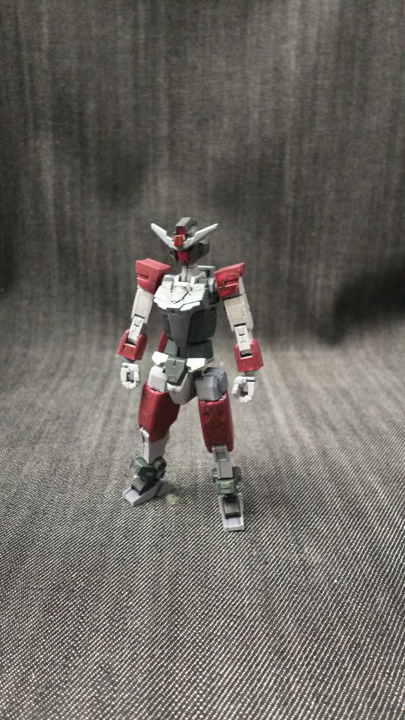 コアガンダムは基本的にギミックは変えていませんが、νガンダムになった際のプロポーションを第一に各部の延長をしてあります