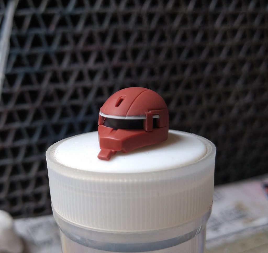 改修点は、ヒサシ部分に0.5㎜プラバンを貼って眼つきを悪くしてます。
あとは各部合わせ目消しや削り込み、簡単なスジボリくらいです。またカラーレシピは適当です。