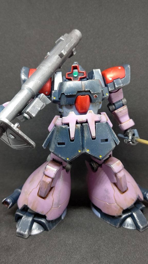 ロボット魂のドムトローペンが欲しかったのですが、高いのでHGを丁寧に作って欲を満たしました。