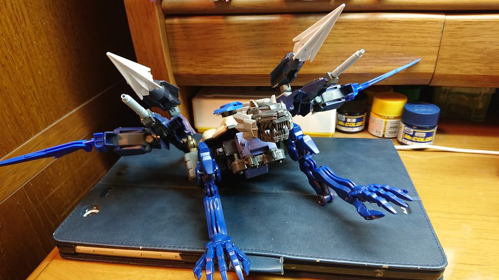 レオーネ製作過程その1上半身は形になりましたがこのとき下半身は検討中