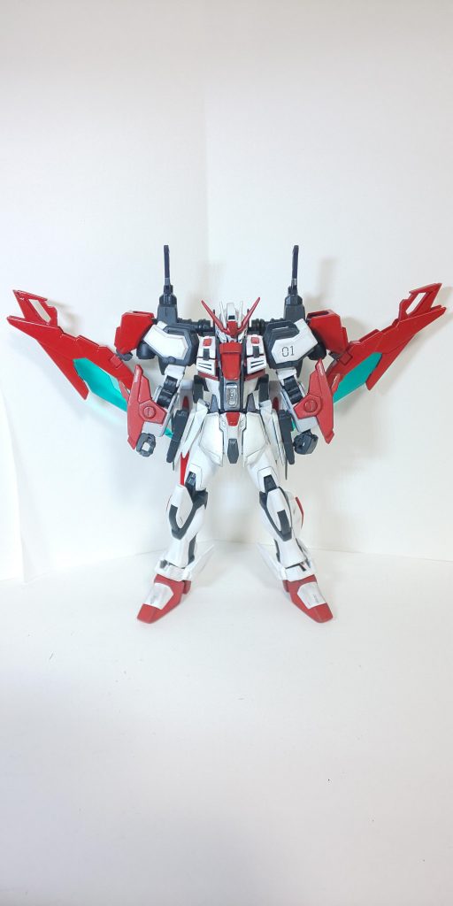 ホークストライカーを装備することにより、機動力と火力の大幅なアップを可能とした。