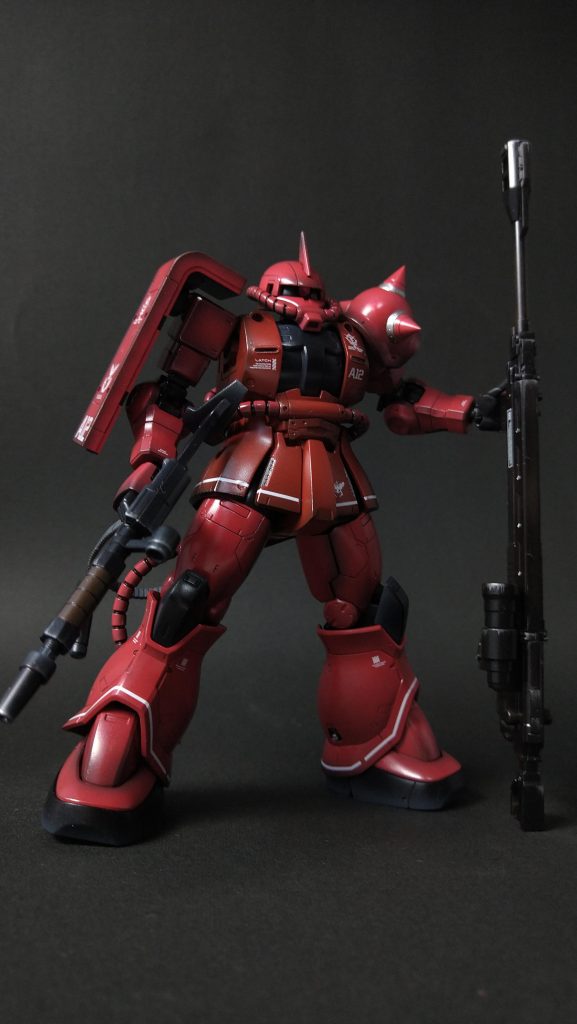 正式なタイトルがいまいちわかりずらい、HGシャア専用ザクⅡ赤い彗星verです
所謂オリジンシャアザクですが、実は自分は、シャアザク自体が初製作だったりします。