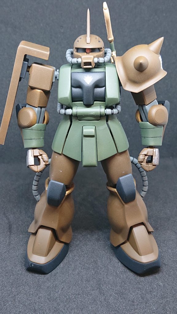 腰のジョイントがゆるかったのでバックパックに位置変更。