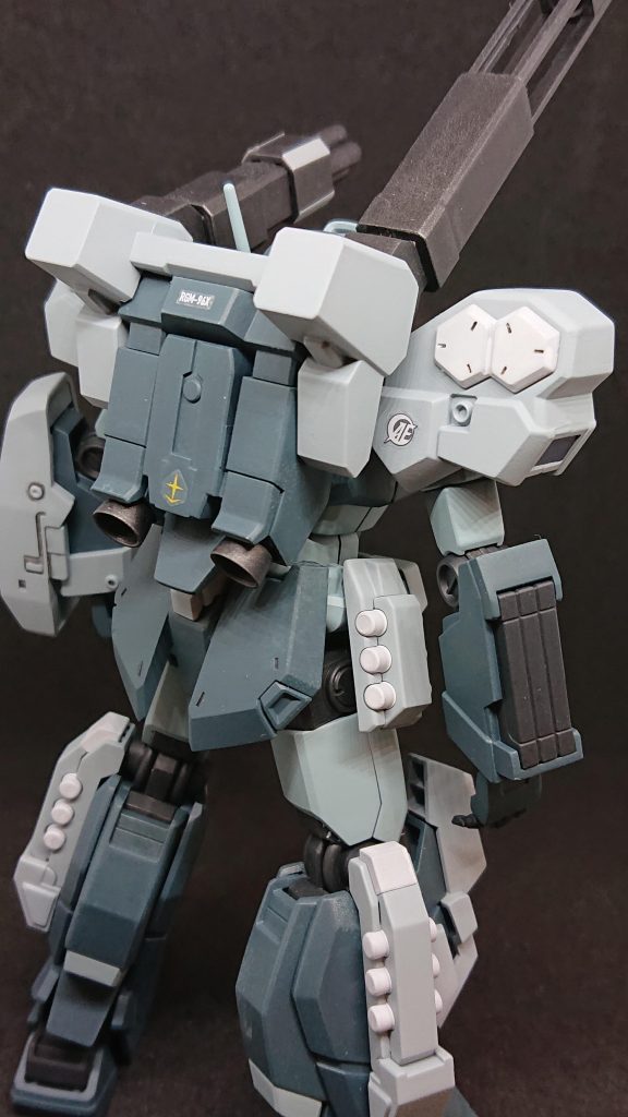 今回デカールは付属のシールのみ貼りました。