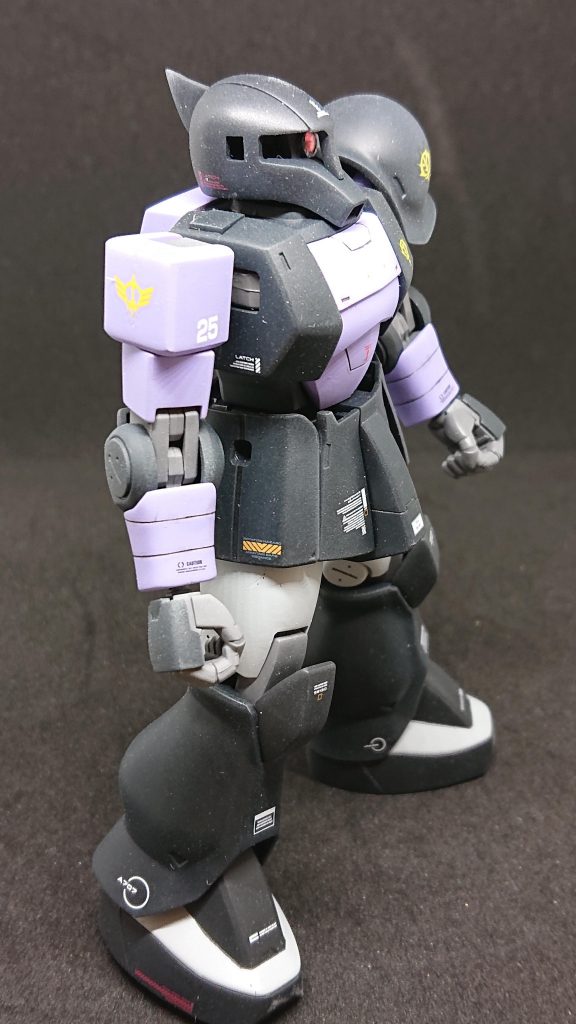 ハイキューパーツのコーションデカールを各所に。