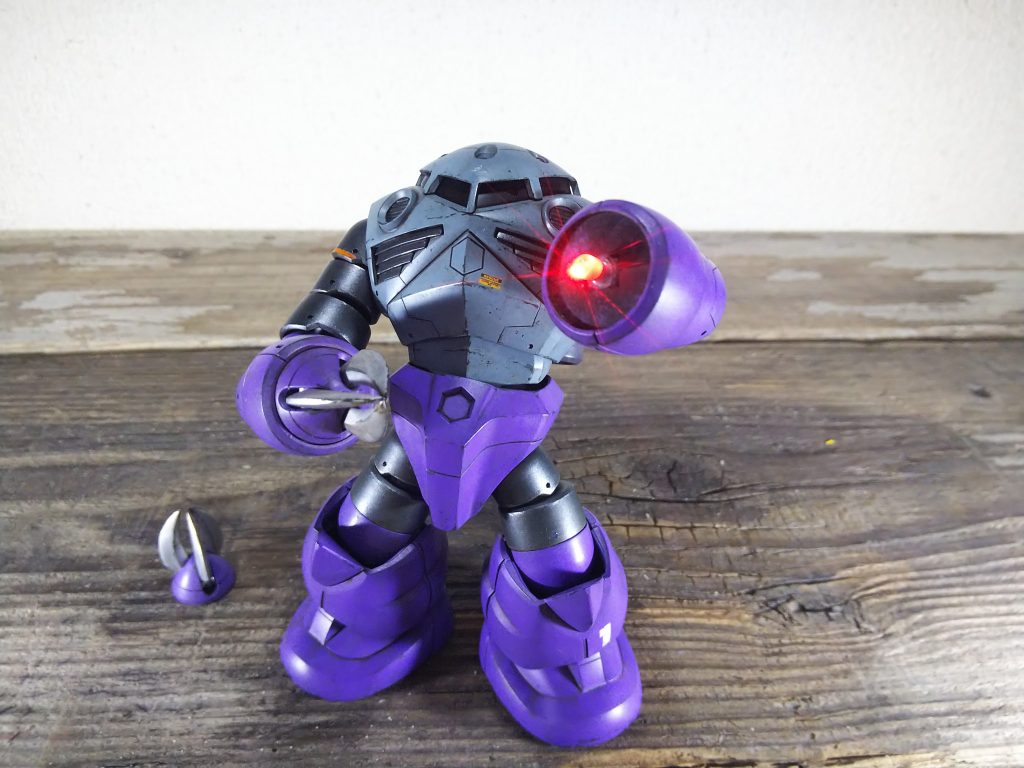 組んでみるとこんな感じです。あとは爪の部分を取り付けるだけですねー😄