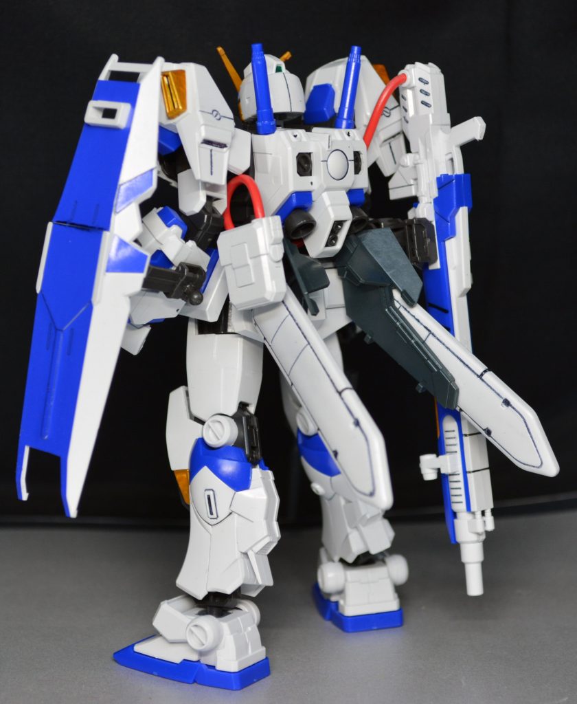 ## Bst形態 背面
メガビームランチャーの銃口下にあるパーツを折損してしまいましたが、シンプルになったという事でそのまま。