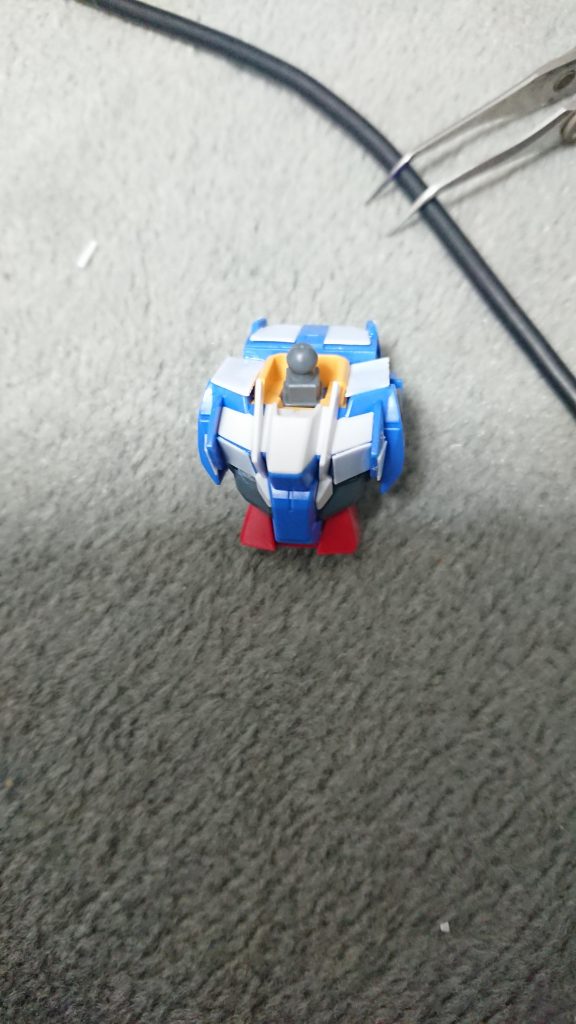 【使用キットと材料】
HGBD 000 ガンダムダブルオーダイバー
HGBC 010 ガンプラバトルアームアームズ
タミヤ プラ板 0.3mm