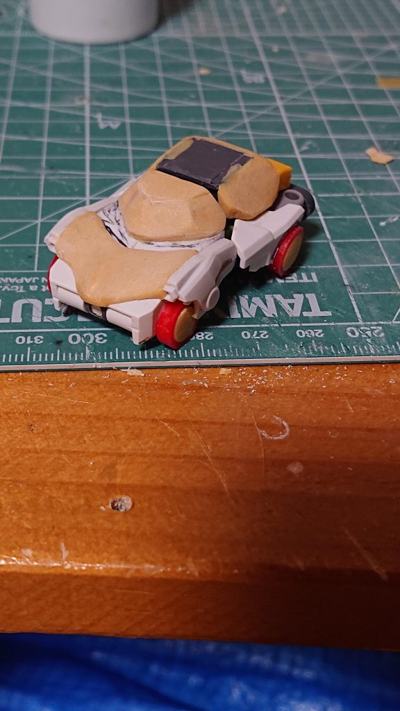 パテを盛ってщ(゜▽゜щ)