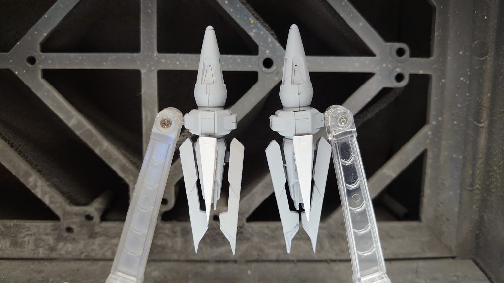 SVカスタムセットより流用。爪部は切って、ヤスって(ここ結構荒いorz)