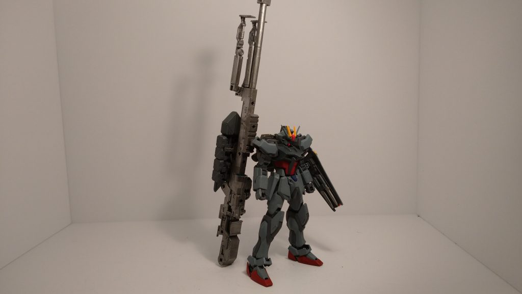 ロングライフルと本体との対比。