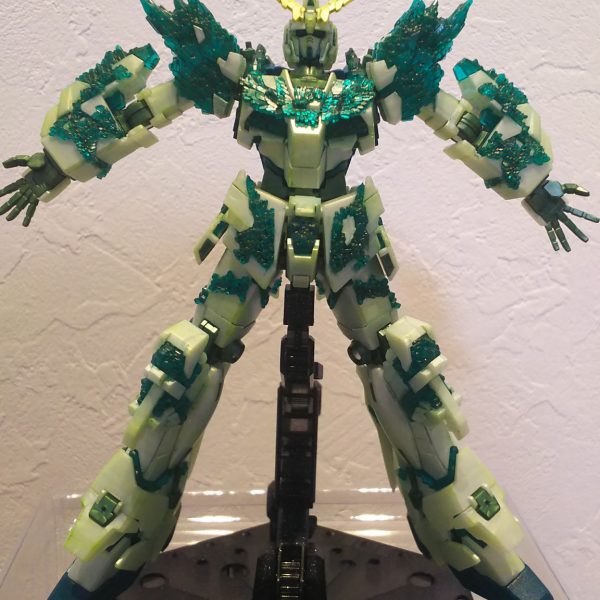 ユニコーンガンダム(光の結晶体)