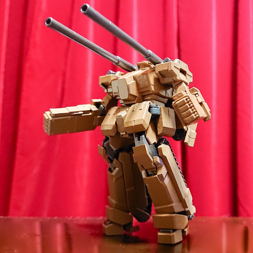 武器関連、無限軌道と関節部分は黒鉄色、その他はウッドブラウンで一旦筆塗りしました。これはこれであり？