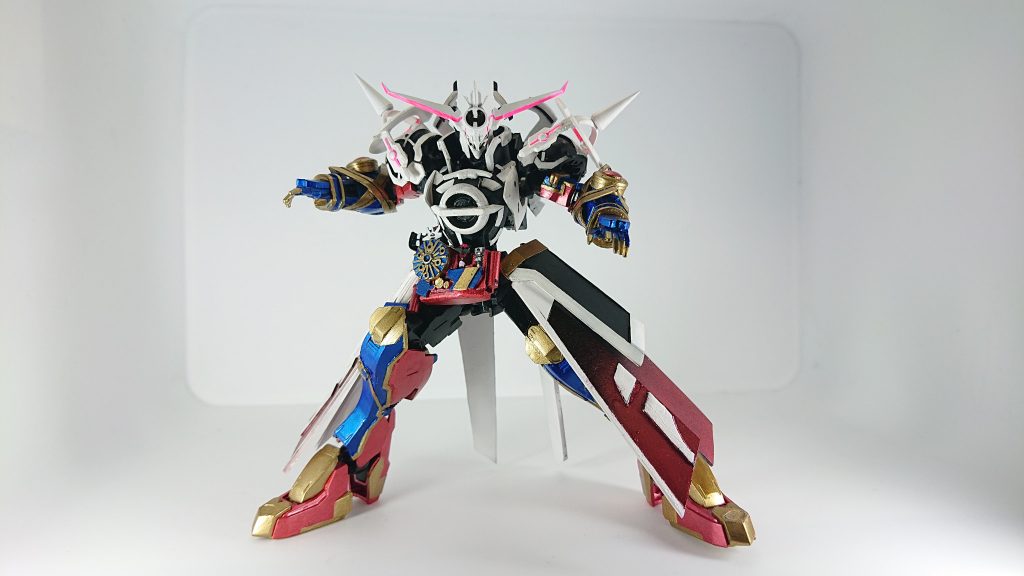 よく見るこのポーズ
ローブはボルアムを多用してるので稼働には支障きたしません