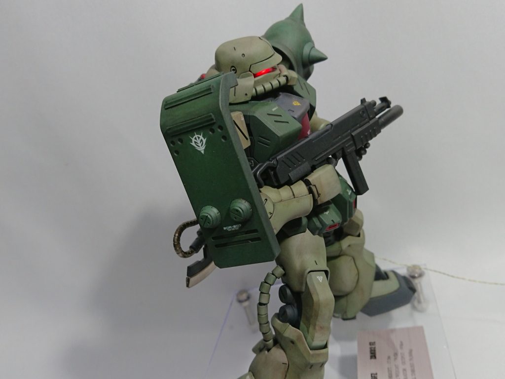 シールドはすこし小細工しました。