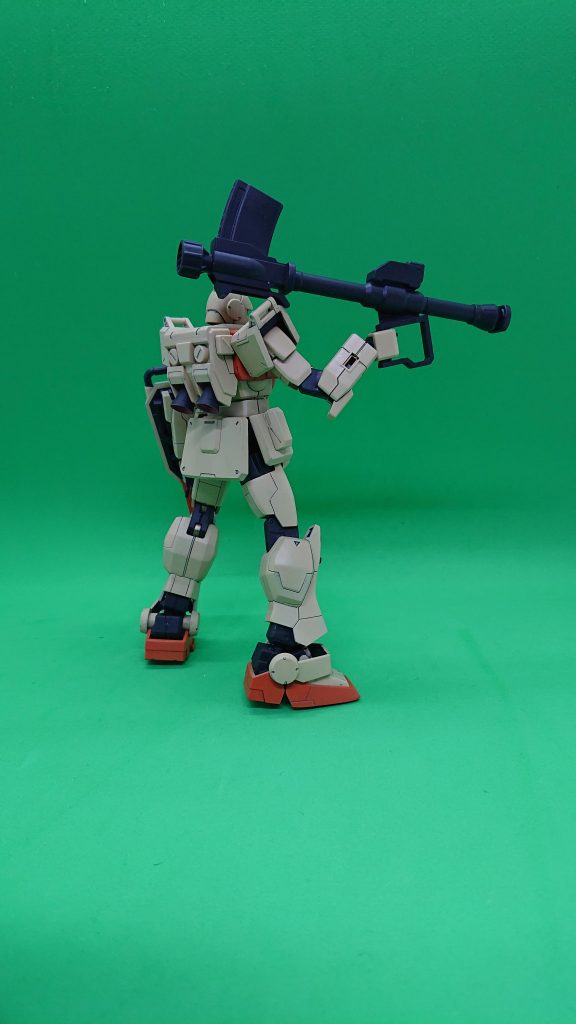 後ろ。逆方向です。