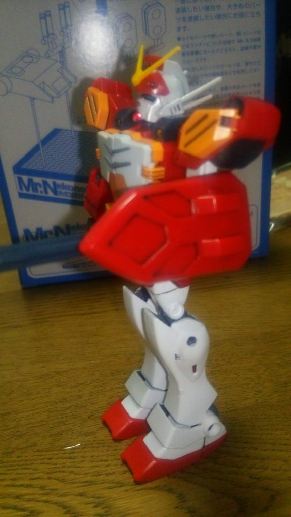 足に開けた穴はこんな感じ