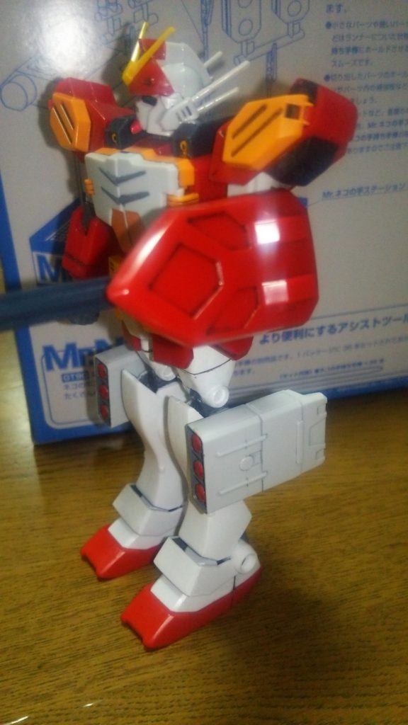 ミサイルポッドを差し込むとこんな感じ