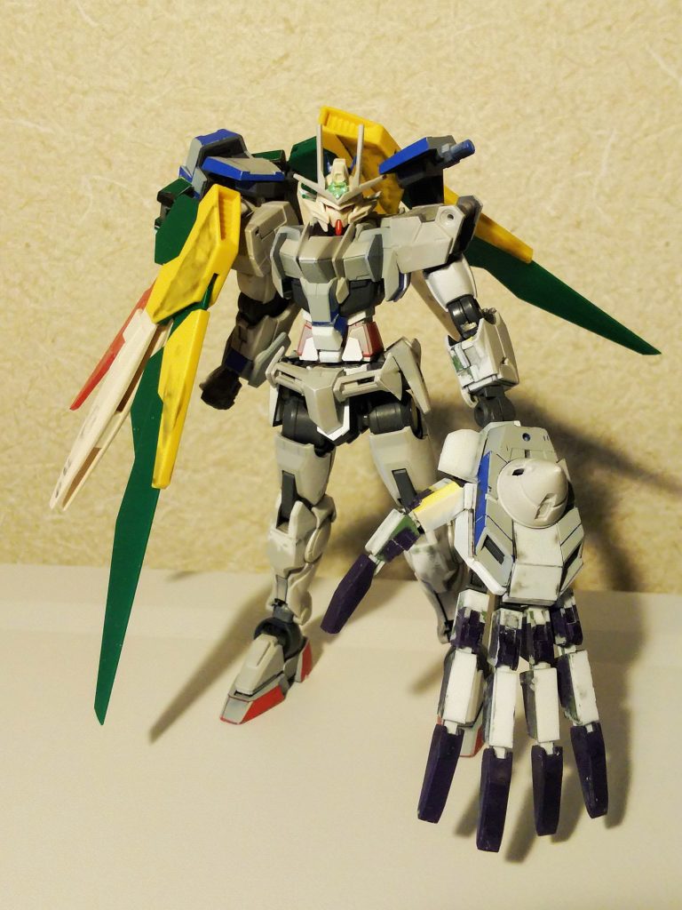 制作途中です。ベースはダブルオーダイバー。ミキシングに使ったキットは
ガンダム　フェニーチェ　リナーシタ
ウーンドウォート
プトレマイオス　アームズ
ダブルダイバーの余剰パーツ
になります。