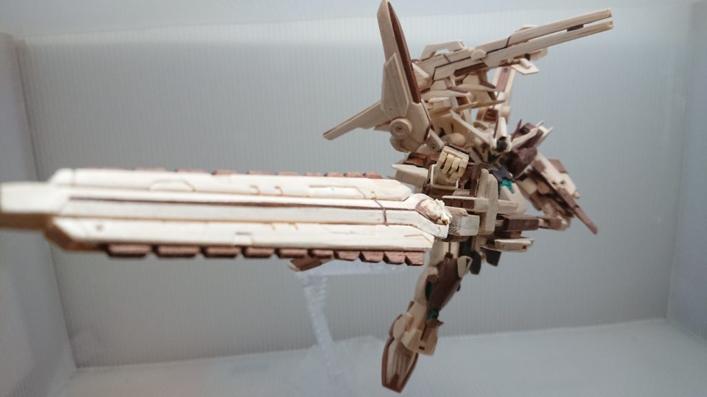 テンペストチャージ!
漫画版Ⅿ-91のライトニングチャージと同じポージングもとれます。