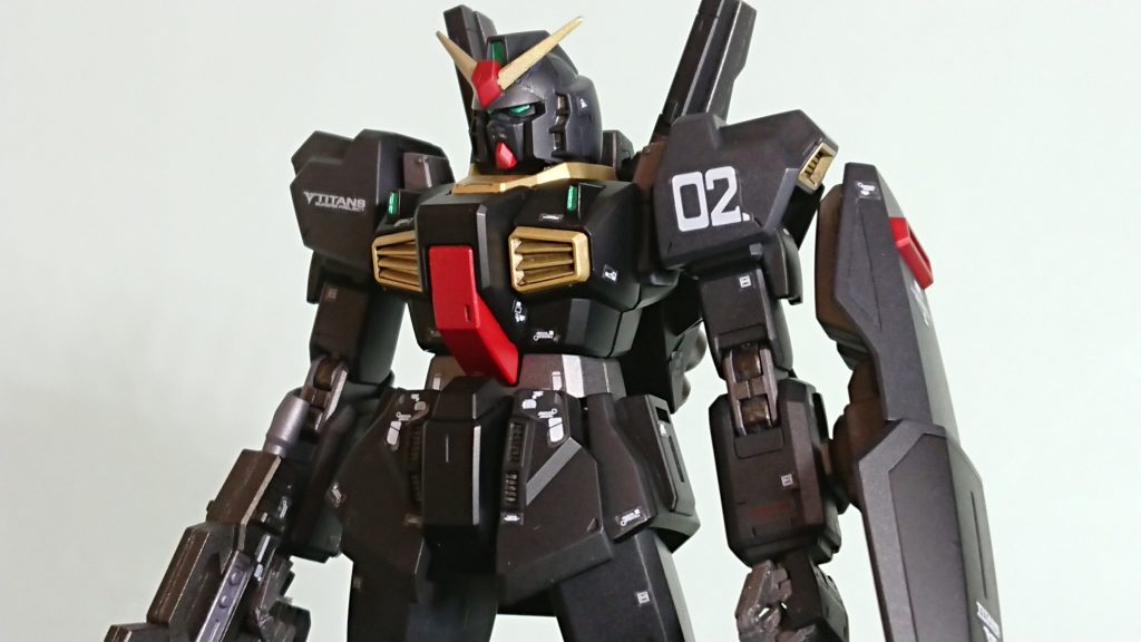 ところが、いざ塗ってみたら黒でツートーンとか結構難しい汗。
最初作ったカラーで塗ったら違いがわかりませんでした笑。