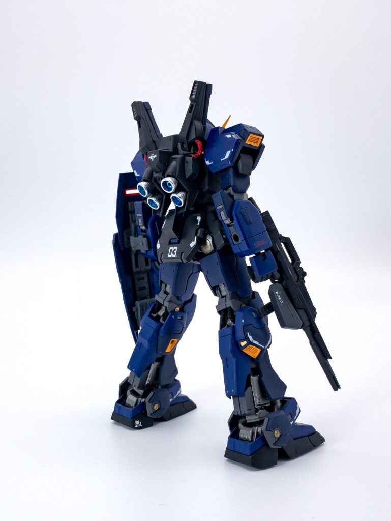 バーニアは青。青のほうが写真で綺麗に映ります。