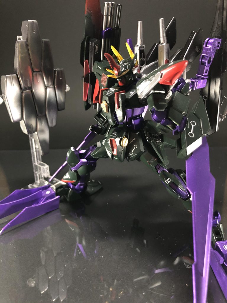 そして名前的な繋がりでグラディエーターモードに変形するギミックもつけてみました!
これ結構かっこいいんじゃないでしょうか?