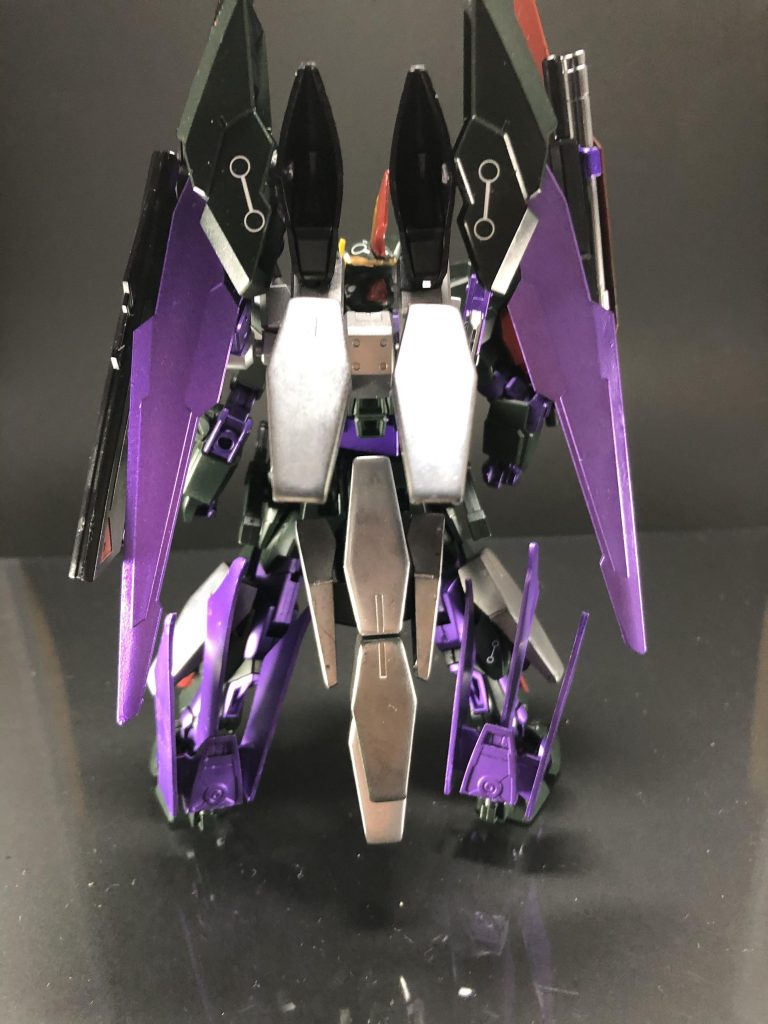 見てもらったらわかると思うんですけど自分が使うならという事を意識し過ぎて武装とかギミックがエグいくらい多くなってしまいました……
なんというか備えあれば憂いなしの精神が働きすぎてしまいました……