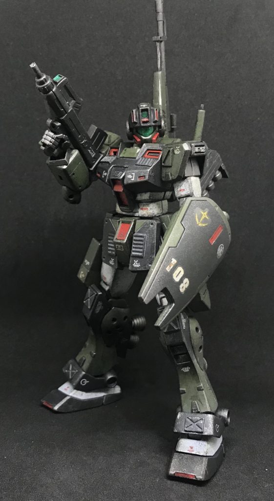 マシンガン装備。
マシンガンの銃口はメタルパーツでディテールアップ。
スナイパーライフルもネオジム磁石でバックパックにマウント可能。