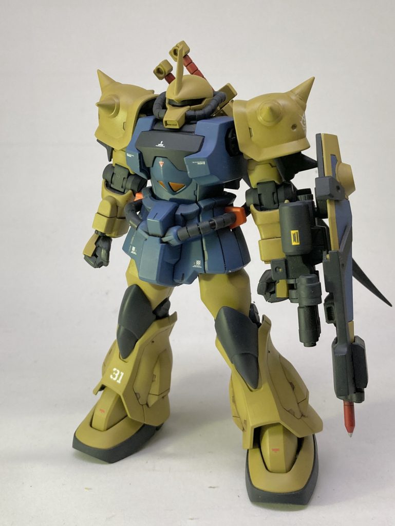 当時グフカスタムのブルホーンがどうも好きになれなかったので
いっそのことザクと同じにしてしまえとやってしまった記憶。
やはりガトリングも好きになれずパイルバンカーに換えたんですよね。
変なこだわりだよね。