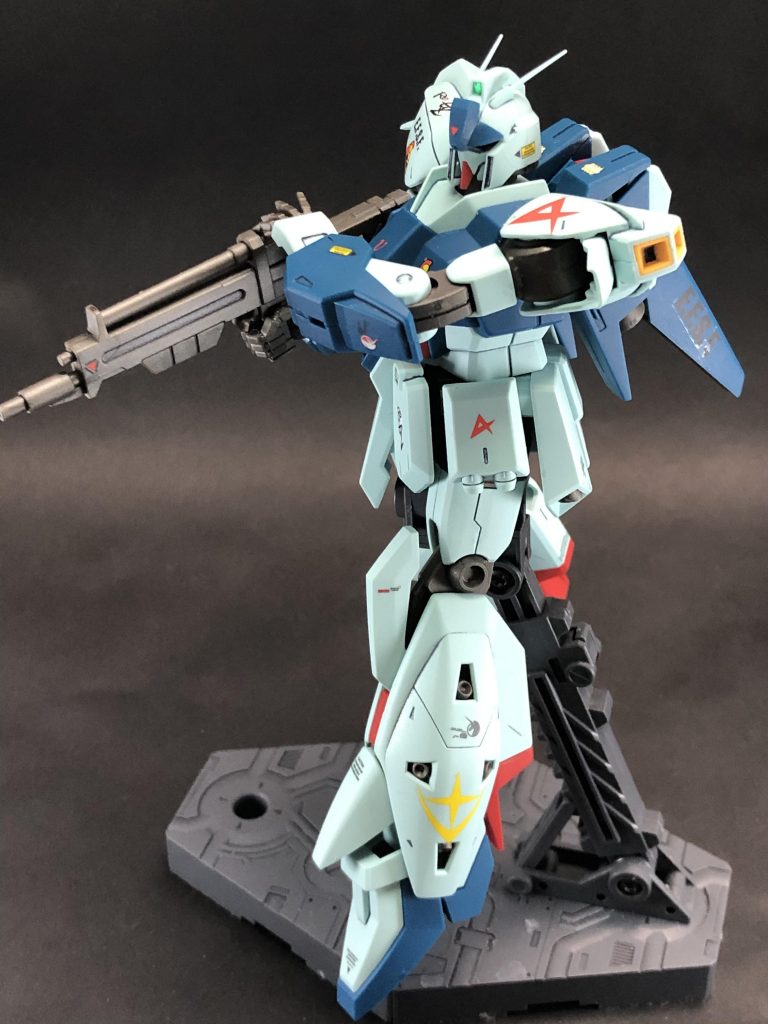 デカールは結構がんばりました。