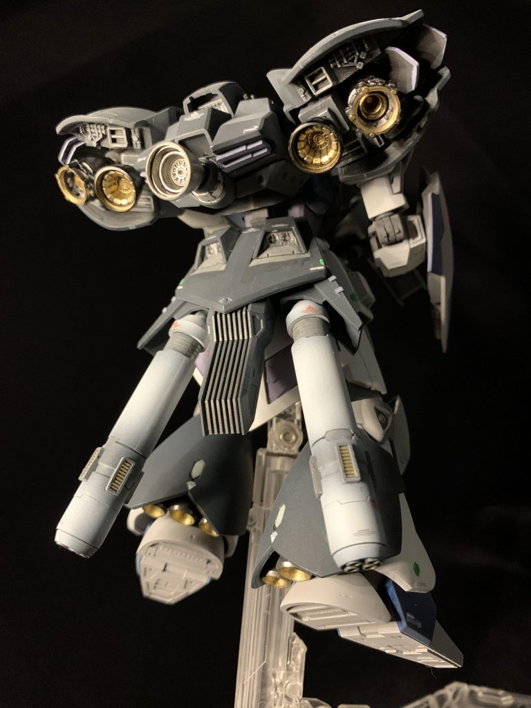 *バックパック：*ガルバルディリベイクの胸部・肩 ビルダーズパーツMSバーニア
バーニア周りのゴチャメカは1/700現用艦船装備セットから流用
*腰部追加パーツ：*ガルバルディβ腰スカート MSG ラジエートフィン＆プロペラントタンク
*脚部追加装甲＋バーニア：*ガルバルディリベイク