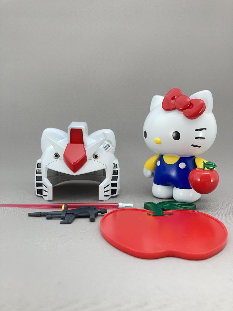 キティとガンダムを組み合わせるなら、2頭身くらいの方が好みだったので、頭部とライフル、サーベルだけ作りました。